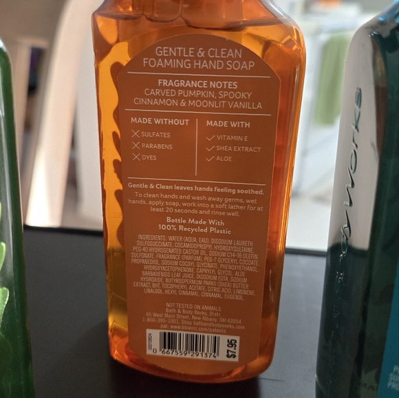 Apple 🍏 Pumpkin 🎃 Vanilla Foaming Handsoap Bath & Body Works - Picture 5 of 8